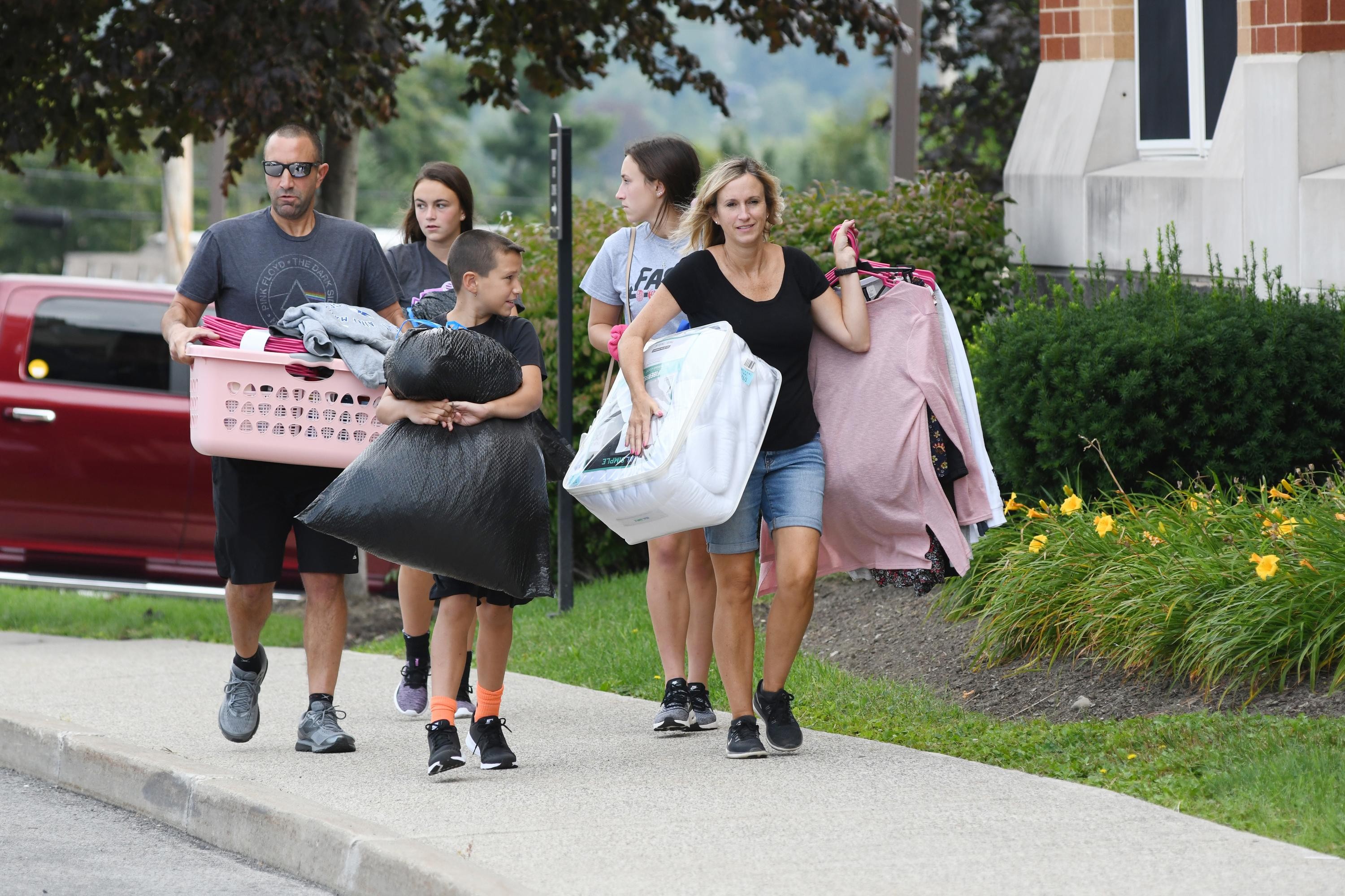Ku Move In Day Hacks: Secrets To A Smooth Transition - 4wcdytu