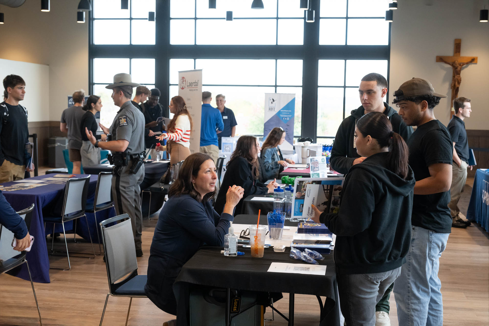 Mount career fair connects students with top employers | Mount Saint ...
