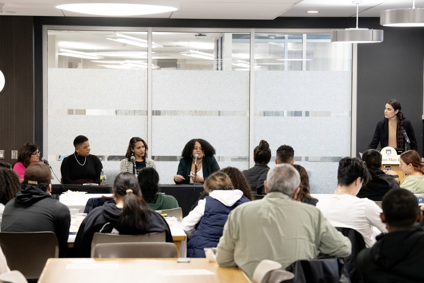 Mount hosts Influential Latinas Panel on campus | Mount Saint Mary College