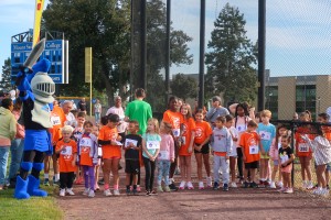 Bishop Dunn Memorial School and 鶹ɫƬ joined together to host the 7th Annual Cupcake Run on Sunday, September 21